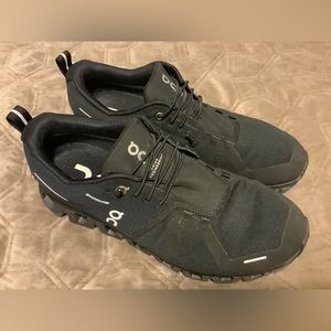 On Cloud Running  Sneakers Size 9